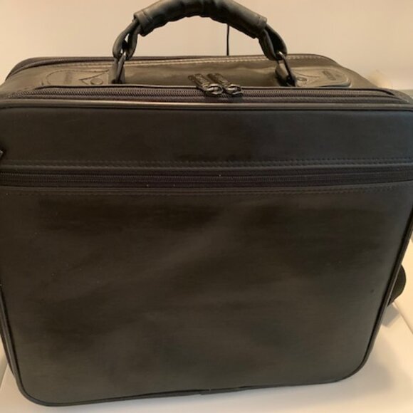 Targus CUN1 Computer Case - Picture 2 of 6